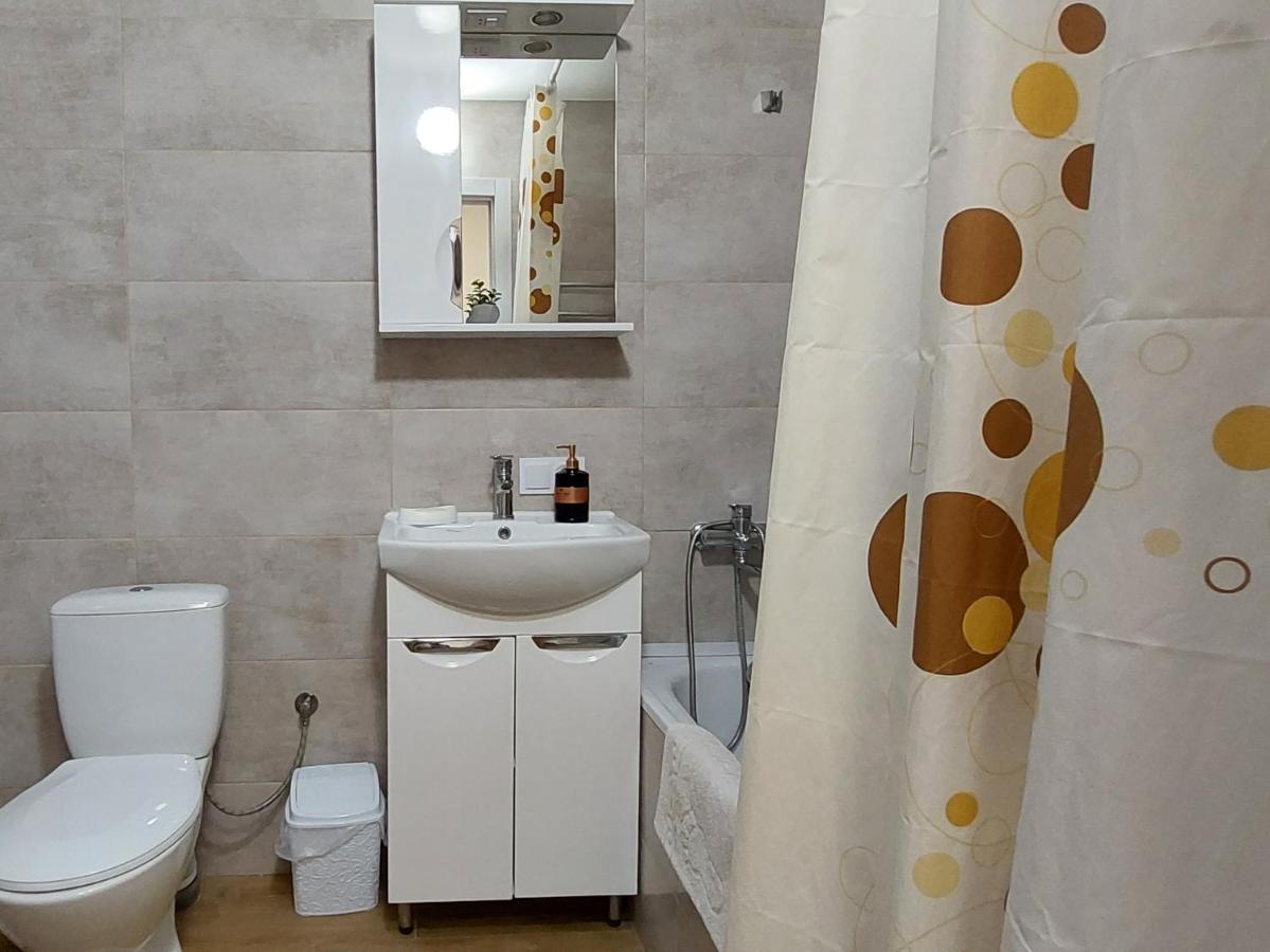 Яровиця З Кондиціонером,Центр Lutsk Ngoại thất bức ảnh